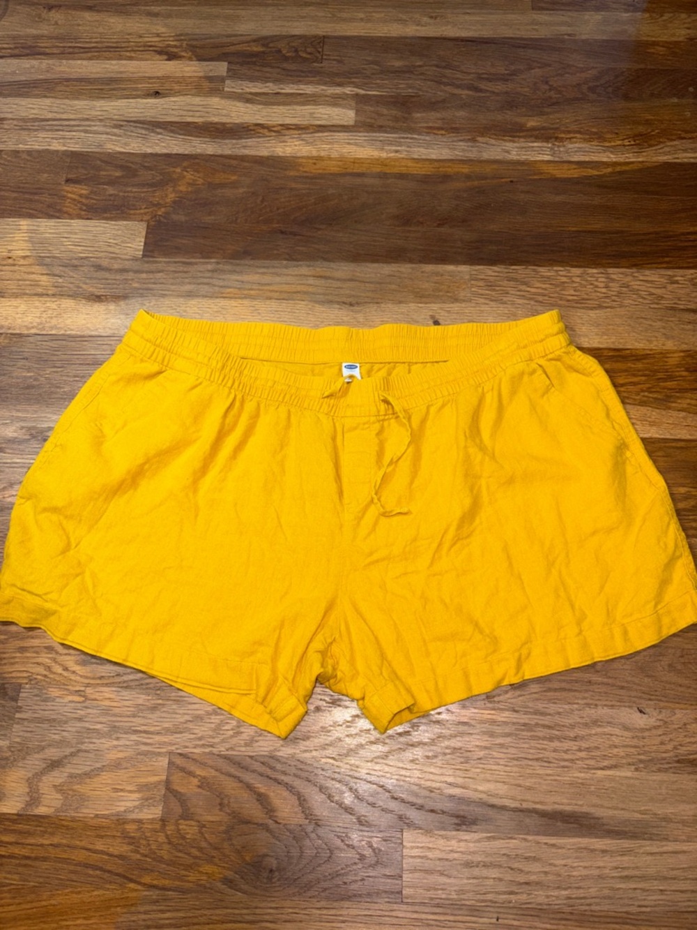 OLD NAVY pull on linen blend shorts